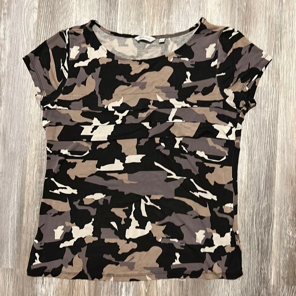 Reitmans camo top